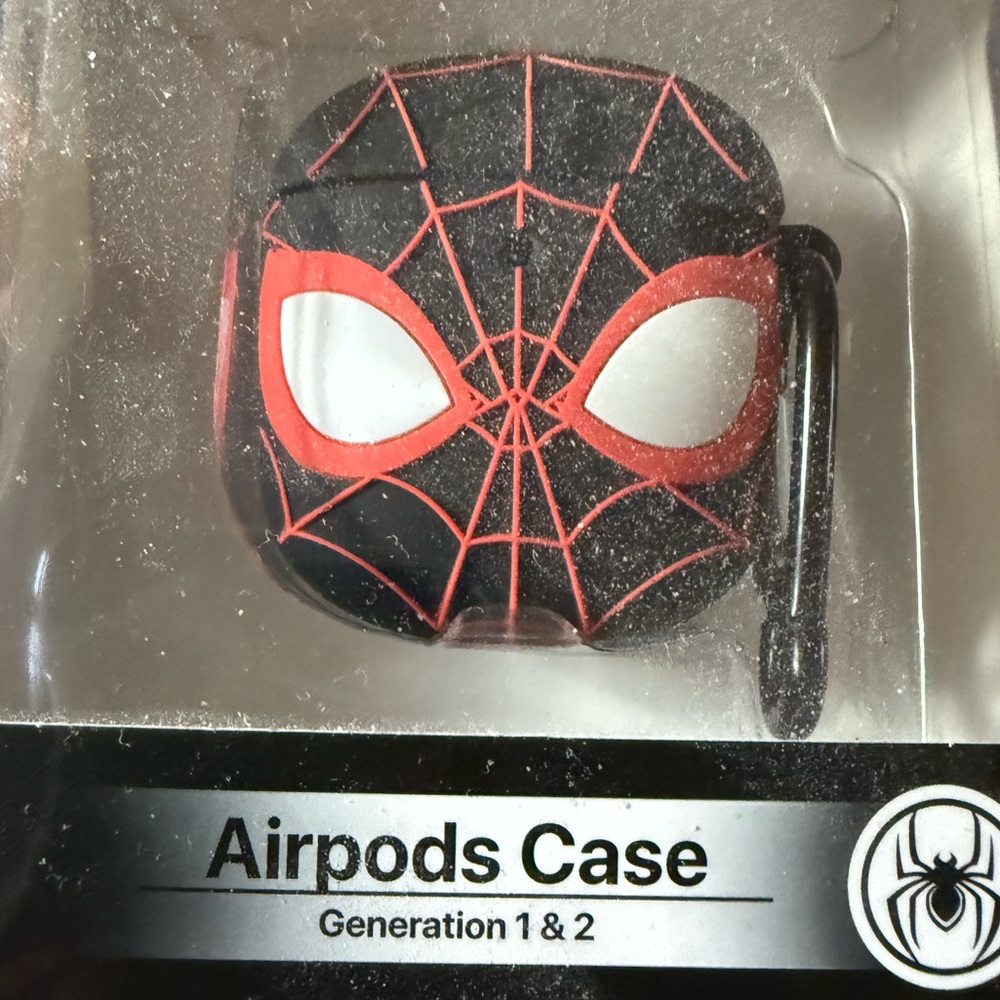 Culturefly Marvel SPIDER-MAN AirPods  Case with Carabineer Generations 1 & 2 New